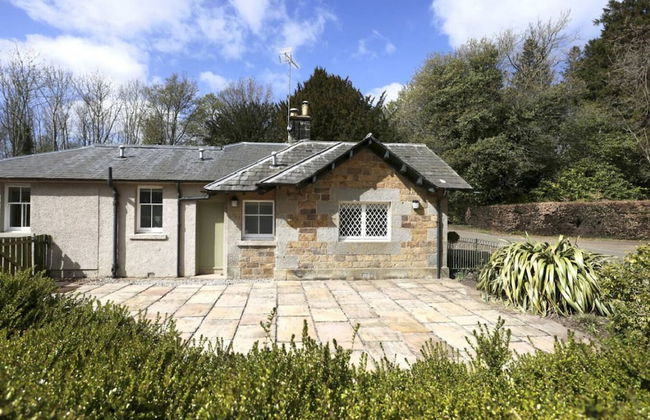 JOIVY Stunning 3 Bed Lodge With Gardens At Gilmerton House - Photo 39