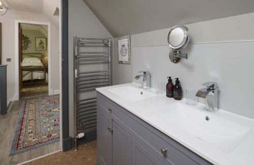 Balnacraig Farmhouse - Photo 12