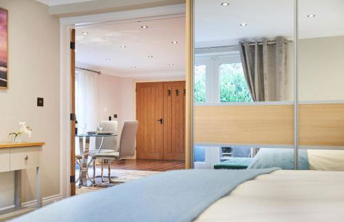 Bridge House Apartment. Luxury and cosy self contained apartment. - Photo 23