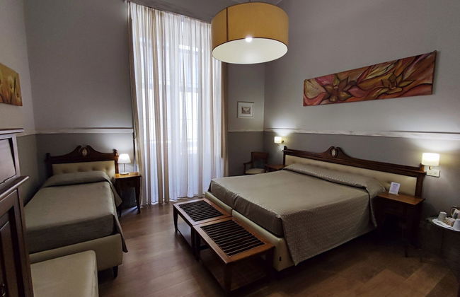 La Collegiata Guest House - Photo 8