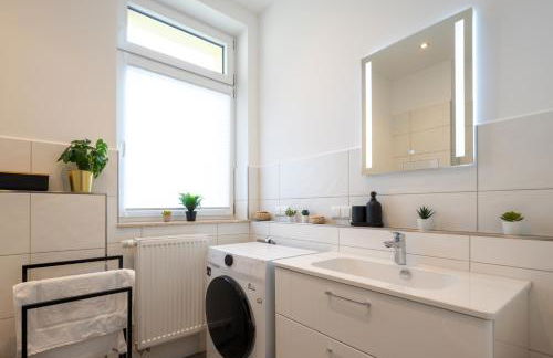 maremar - Design Apartment - Luxus Boxspringbett - Zentral - Küche - Arbeitsplatz - Highspeed WLAN - Foto 14