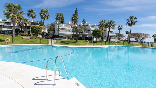 Lunamar in Marbella With 4 Bedrooms and 3 Bathrooms - Foto 2, Habitación