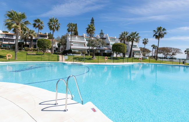 Lunamar in Marbella With 4 Bedrooms and 3 Bathrooms - Foto 1