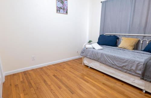 New 4 Apts-198-3 Bed Apt 1st Floor & 3 Bed Apt 2nd Floor - 1 Bed Studio Apt Ground Floor & 1 Bed Studio Apt Ground Floor near Penn Station EWR Newark NJ Airport Hospital Manhattan NYC - Foto 53