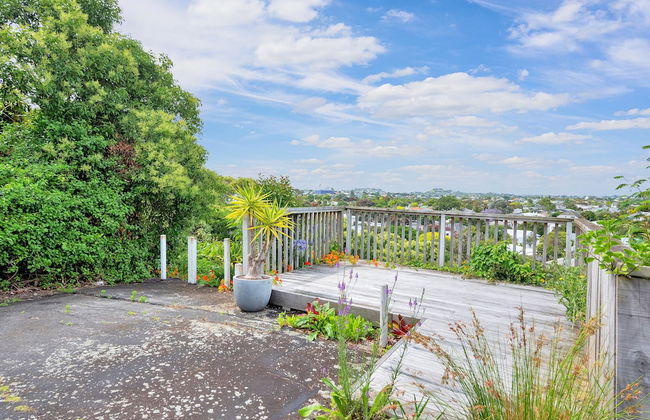 Kingsland Contemporary 2BR with Carpark - Photo 22