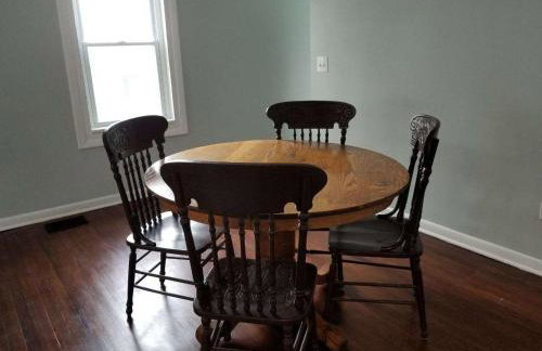 Fully Remodeled, Charming Victorian Home - Foto 7