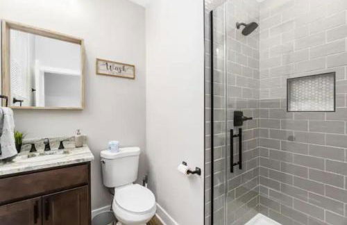 2 homes side by side downtown with fenced yard and hot tub - Foto 19