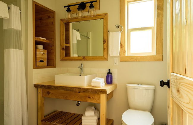 Cabins West - Photo 23