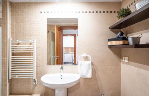 EnjoyGranada EMIR 3B y Parking - Photo 21