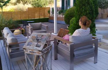 Katsenos studios - Photo 11