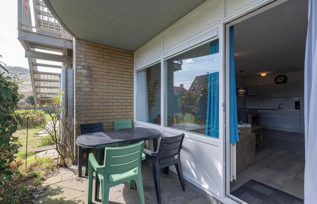 Lovely Apartment With Patio - Photo 11