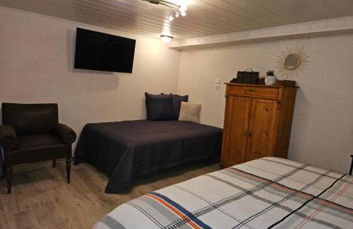 Le repos des escargots - Appartement 3 étoiles - label Qualidog - 1 à 6 personnes avec jardin ombragé et aménagé - Photo 19