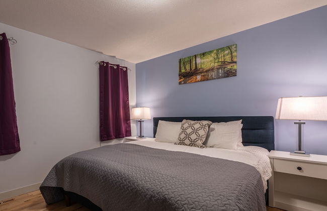 P1 - Private Hot Tub - 3 Bedroom Home - Mountain View - Photo 3