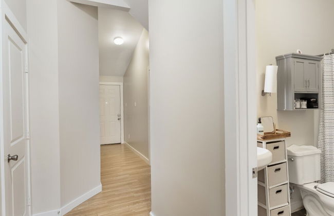 Stockyards- 4min Pet Friendly 3BR Luxe Gem - Foto 70