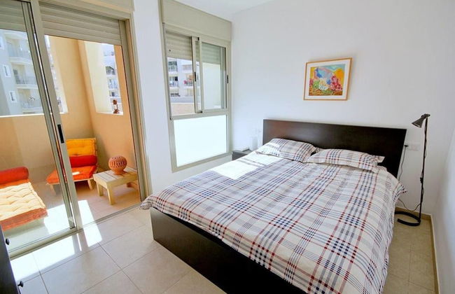 2BDR Amazing Location with Parking - Foto 2