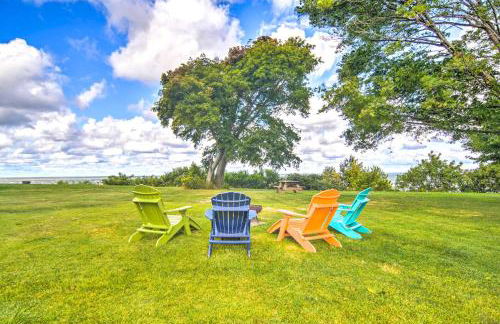 Private Waterfront Lake Erie Home with BBQ Patio - Photo 2