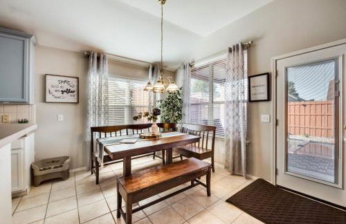 Heart of Grand Prairie 4BD with Pool & Game Room - Foto 13