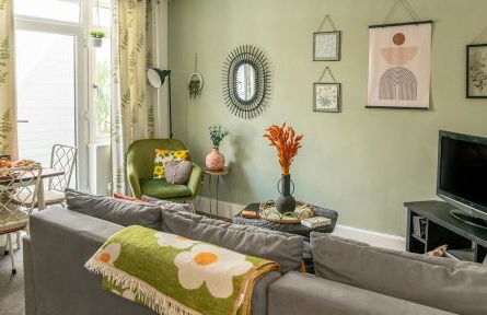 #08 Stylish Solihull Stay Sleeps 4 BHX NEC 10 mins - Free Parking - perfect for contractors and families - Foto 7