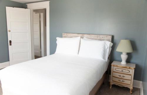 The Homestead Historic Charm & Big Backyard - Foto 22