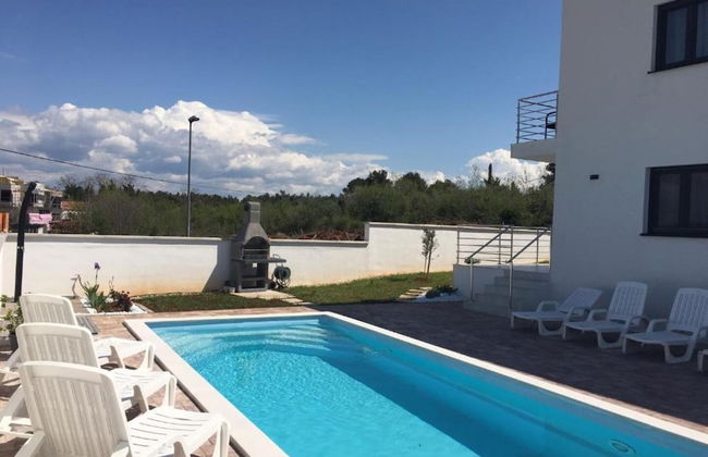 Noel - With Private Pool - A1-prizemlje - Photo 27