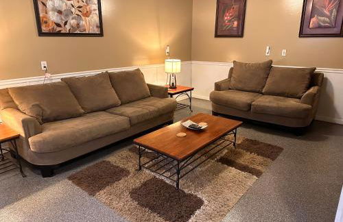 A huge Sprawling House on a large lot -15 minutes to St Louis - Foto 12