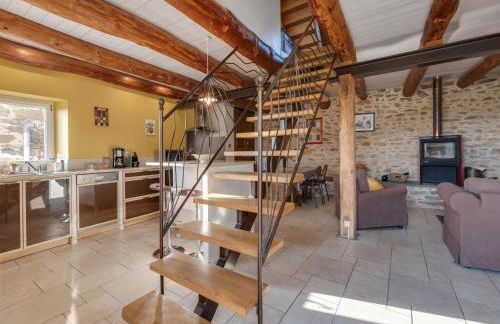 Holiday Home in Saint-Beauzire with Garden and Private Terrace - Foto 4