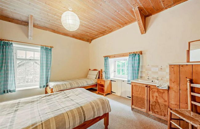 Lovely 7-bed Apartment in Llandysul - Photo 4