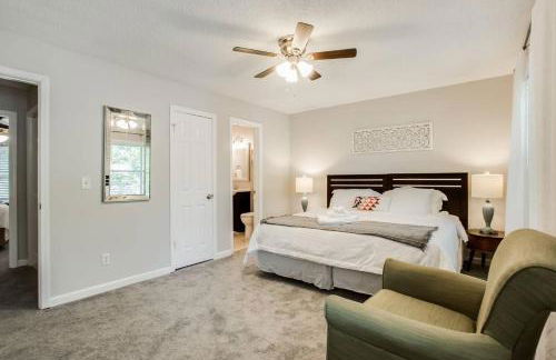 Modern + Cozy Townhome - minutes to Avalon w/king - Foto 36