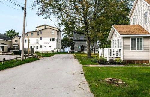 Luxurious 5 BR Home in the Heart of Sylvan Beach - Foto 60