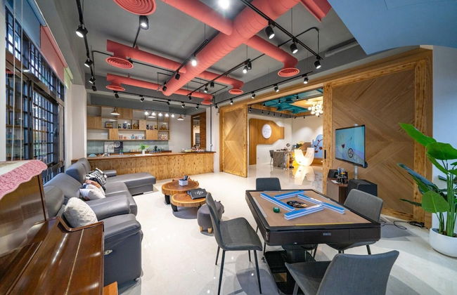 Young Villa - Photo 10