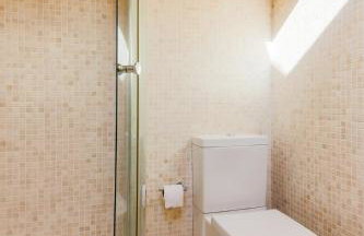 Stunning Old Carthouse with seaview - Photo 16