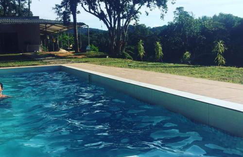 Sítio Refúgio e Paz - Churrasqueira, piscina, playground e quadra de areia para futevôlei e Beach tênis - Foto 1