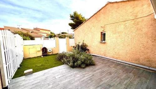 Provencal style home in Mediterranean seaside town - Foto 4, Garden view