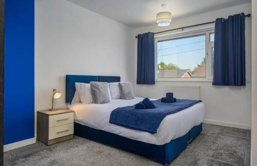 Spacious 4Bed Home, Sleeps 10, Pool Table, Parking, Perfect For Groups - Foto 12