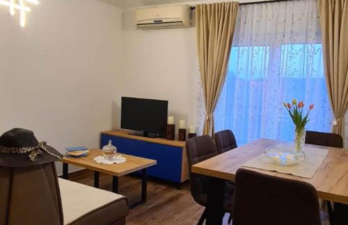 Villa Popovi a Dvori - Six Bedroom Villa with Pool - Foto 36