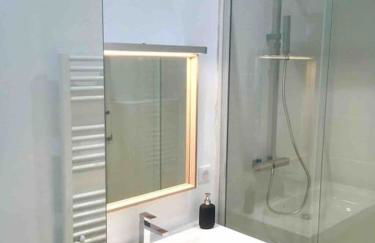 Maison contemporaine plein centre piscine &jacuzzi - Foto 11