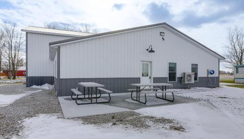 Patio and Parking! Modern Bunkhouse Near Lake Erie - Foto 3
