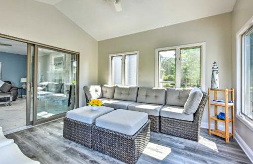 Pet-Friendly Maple Grove Gem with Private Yard! - Foto 16