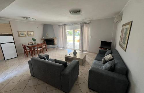 SALTSEA BOUTIQUE VILLAS - Photo 39