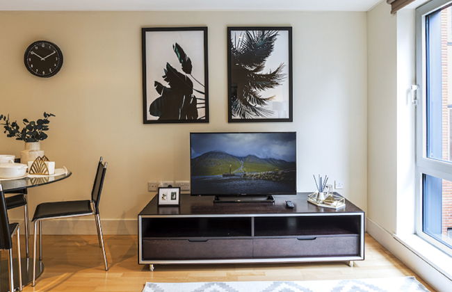 1 bedroom Apartment in London - Photo 8