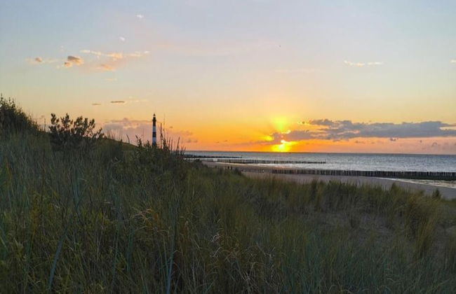 Modern Home by the Beach - Photo 30