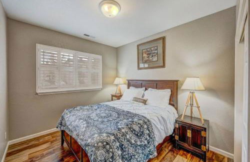 Marina Escape-Lake-Family-Fishing-Casino - Photo 2