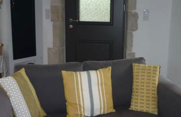 La Tour Hexagonale for 2 with shared pool - Foto 12