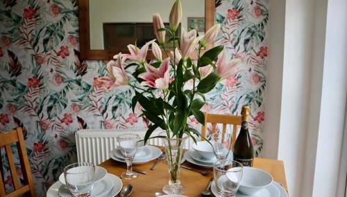 In Our Liverpool Home Sleeps 5 in 2 Double & 1 Single Bedrooms - Foto 5