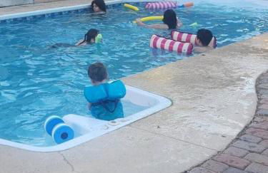 Spacious Family Home with Pool, Hot Tub, Fast Wifi - Foto 43