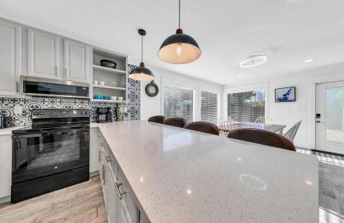 Tiki Palms Paradise by Emerald Coast Retreats - Photo 40