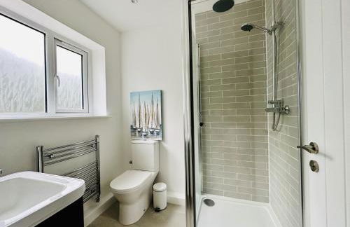 Bromholme Cottage Bacton - Sleeps 10, hot tub, close to beach - Photo 8