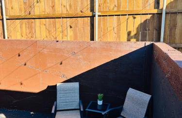 Golden Hour Getaway - Photo 7