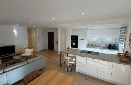 French Riviera Escape - Théoule Hyper Centre - 2 Terrasses - Parking - Photo 9