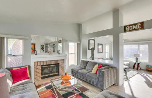 Victorville Home with Fenced Backyard and Patio! - Foto 5